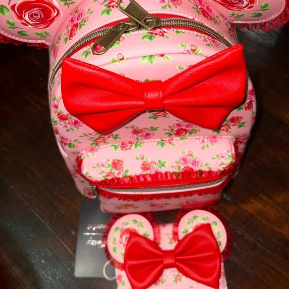 Disney Loungefly Disney Minnie Mouse Pink & Red Roses with Mini Flap Wallet - Picture 10 of 10